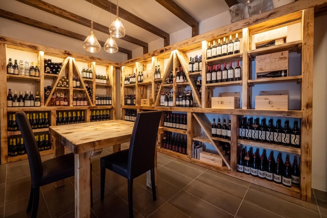 Casa Corsetti - Locanda E Ristorante Маджоне Экстерьер фото